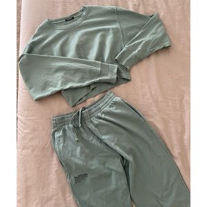 Talentless sweat set